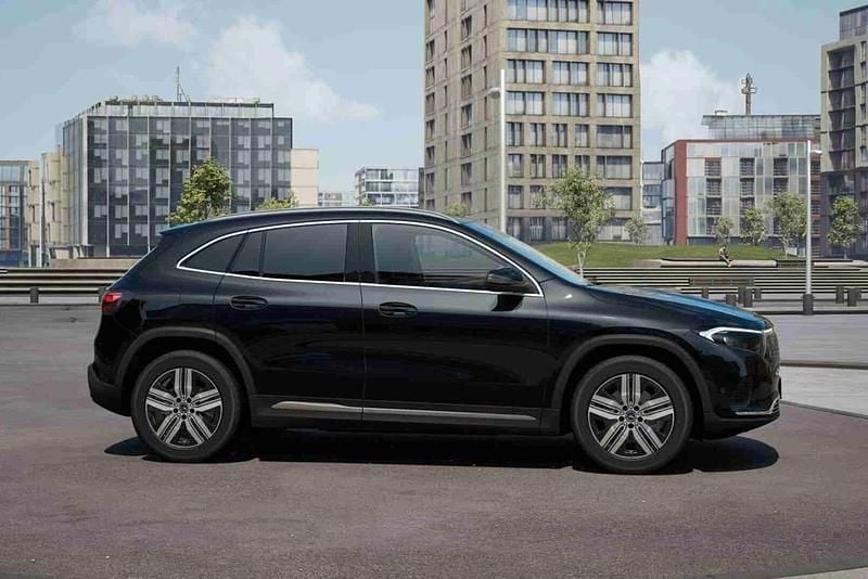 Preto Novo 2025 Mercedes EQA250+ Edition SUV | € 58.275 - Imagem 1/4