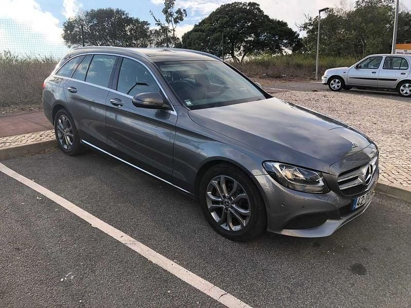 Usado Mercedes C200 Avantgarde 136 HP (100 kW) 2017 Sedan