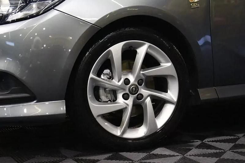 Usado Opel Corsa 115 HP (84 kW) 2017 Cinza antracite Citadino