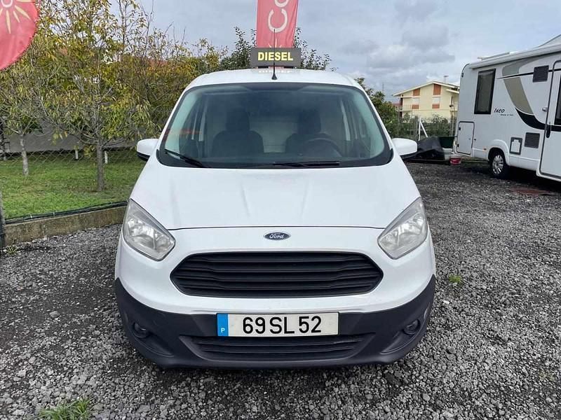 Branco Usado 2017 Ford Transit | € 9.750 (Bom preço) - Imagem 1/4