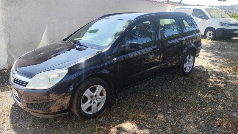 Usado 2009 Opel Astra Sedan | € 3.350 (Preço justo) - Imagem 1/4
