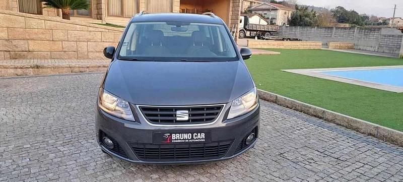 Usado Seat Alhambra 150 HP (110 kW) 2018 Cinzento Monovolume