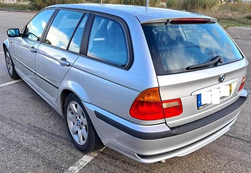 Usado BMW 320 150 HP (110 kW) 2002 Cinzento Carrinha
