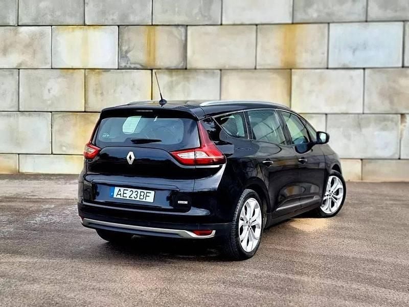 Usado Renault Grand Scénic IV Luxe 110 HP (80 kW) 2016 Preto Monovolume