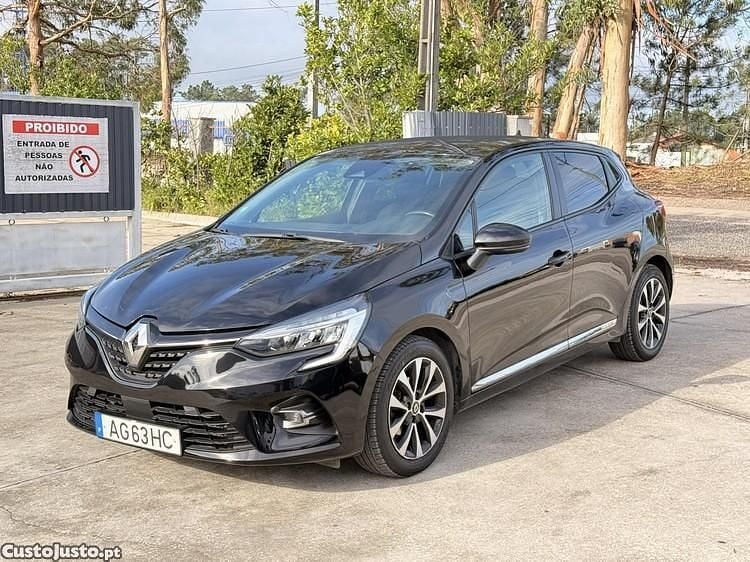 Preto Usado 2021 Renault Clio V | € 10.750 - Imagem 1/1