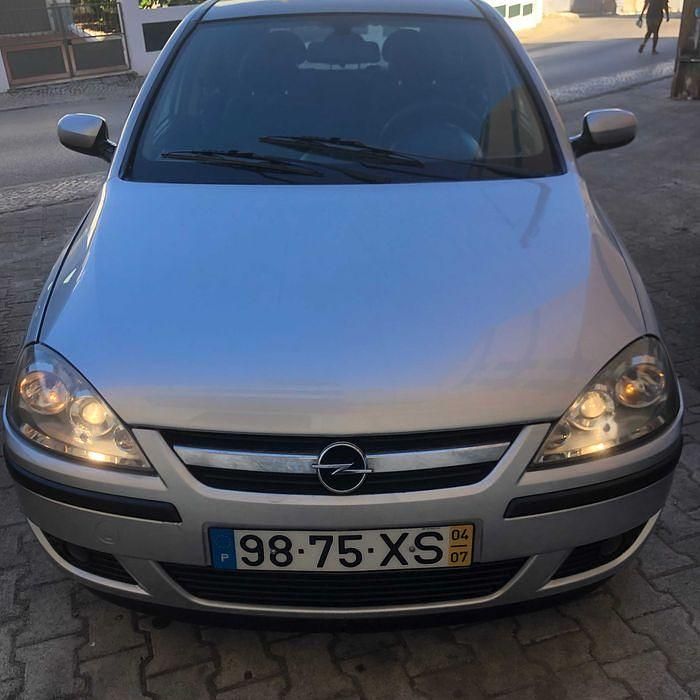 Usado 2004 Opel Corsa Sedan | € 2.950 (Preço justo) - Imagem 1/4
