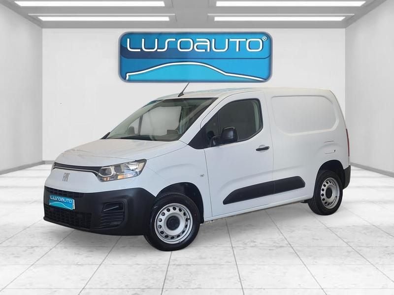 Branco Usado 2023 Fiat Doblò Monovolume | € 17.900 (Bom preço) - Imagem 1/2