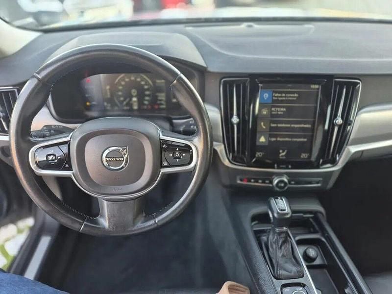 Usado Volvo V90 Momentum 190 HP (139 kW) 2017 Cinza Carrinha