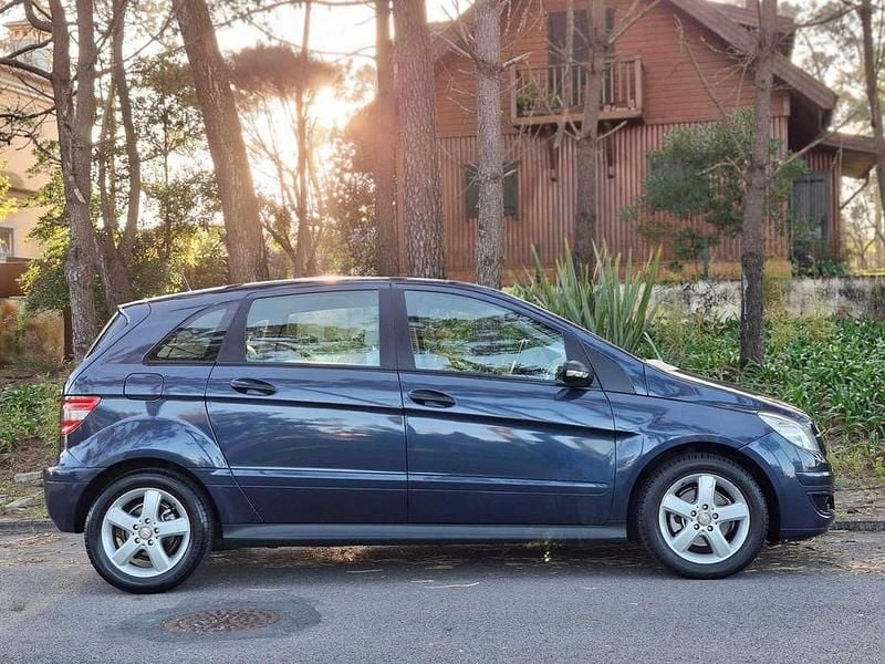 Usado Mercedes B180 109 HP (80 kW) 2007 Monovolume