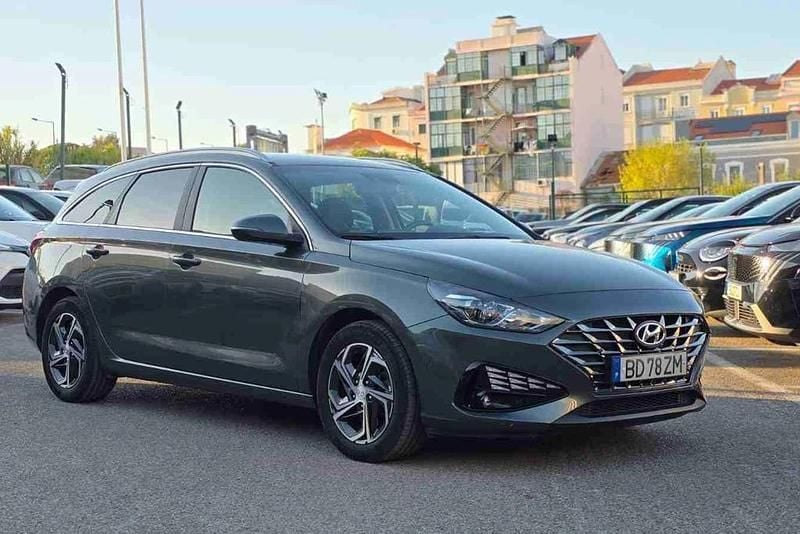 Cinzento Usado 2023 Hyundai i30 Style Carrinha | € 22.100 (Preço justo) - Imagem 1/4