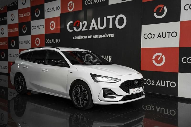 Branco Usado 2023 Ford Focus | € 25.900 (Caro) - Imagem 1/4