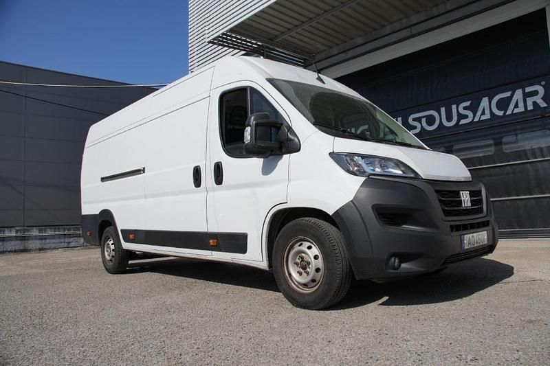 Branco Usado 2022 Fiat Ducato Van | € 25.000 (Preço justo) - Imagem 1/4