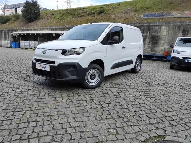 Usado Fiat Doblò 100 HP (73 kW) 2024 Branco Monovolume