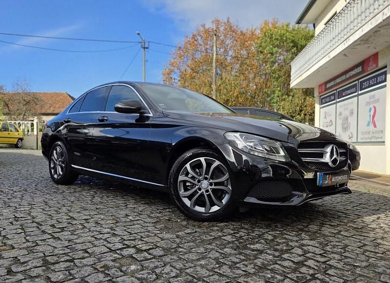 Preto Usado 2015 Mercedes C200 Avantgarde Sedan | € 16.900 - Imagem 1/4
