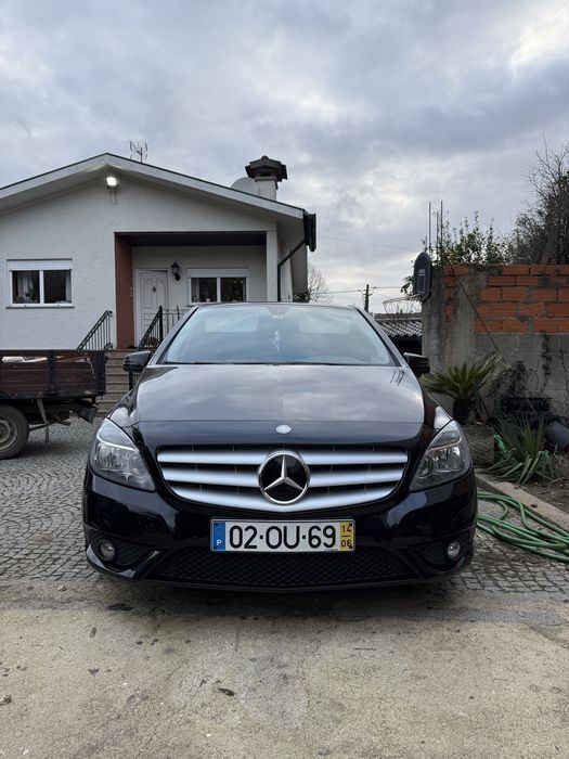 Usado 2014 Mercedes B180 Monovolume | € 12.900 (Bom preço) - Imagem 1/4