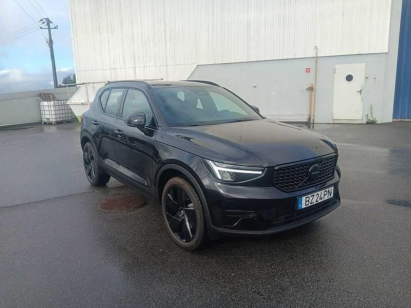 Preto Usado 2026 Volvo XC40 SUV | € 44.000 - Imagem 1/4