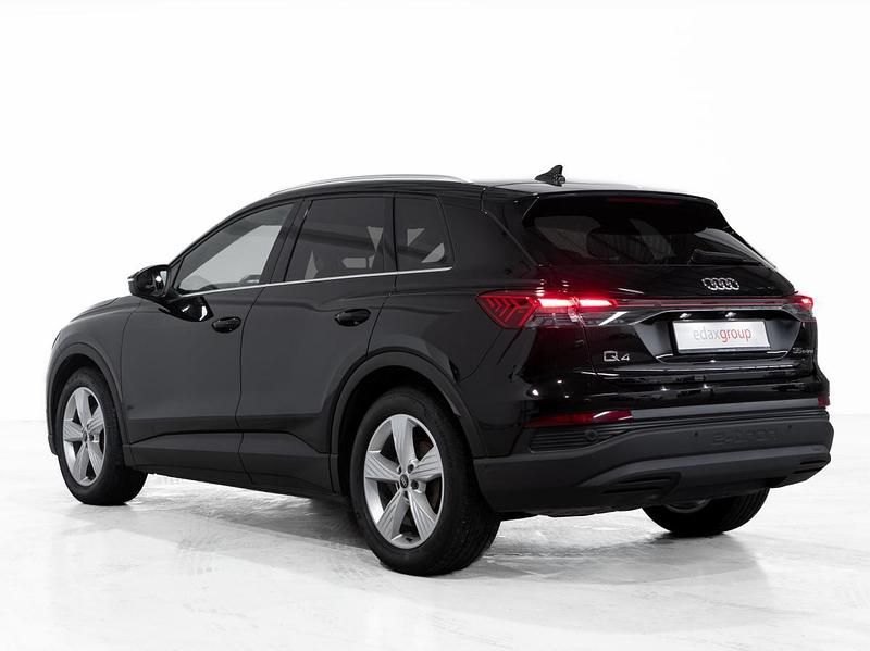 Usado Audi Q4 e-tron 125 kW (170 HP) 2022 Preto SUV