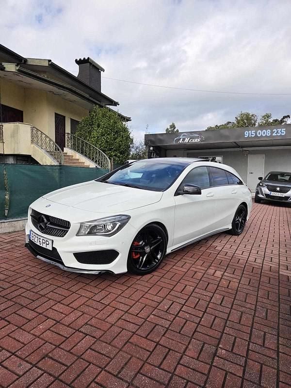 Branco Usado 2015 Mercedes CLA220 Shooting Brake Carrinha | € 21.990 (Preço justo) - Imagem 1/4