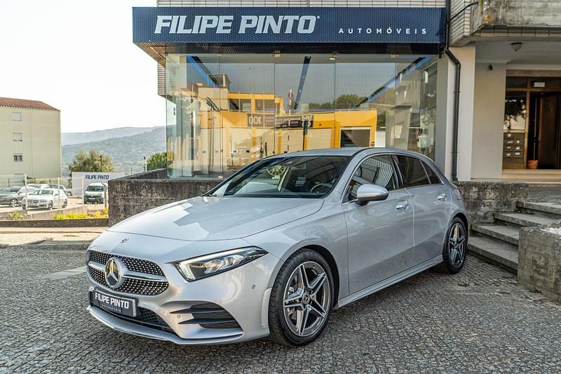 Cinza Usado 2021 Mercedes A200 AMG line | € 32.890 (Preço elevado) - Imagem 1/4