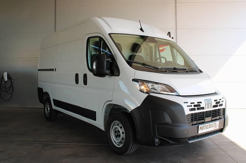 Branco Novo 2025 Fiat Ducato 33 Van | € 32.900 - Imagem 1/4