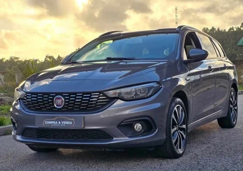 Cinzento Usado 2020 Fiat Tipo Wagon Carrinha | € 11.500 (Bom preço) - Imagem 1/4