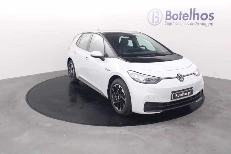 Branco Usado 2023 VW ID.3 Pro Performance Citadino | € 38.900 - Imagem 1/4