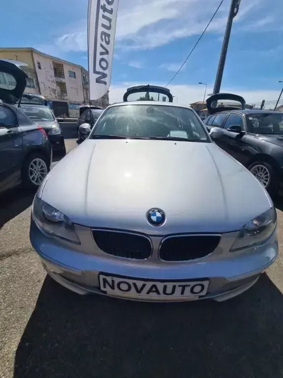 Cinza Usado 2007 BMW 116 Citadino | € 7.900 - Imagem 1/4