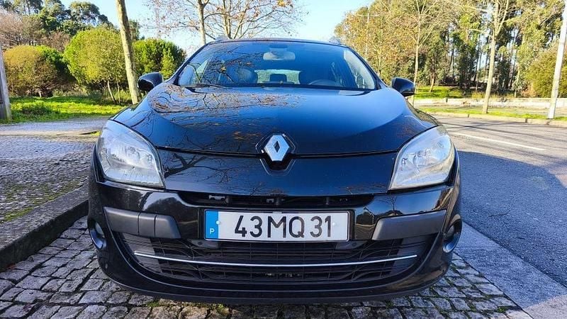 Usado 2012 Renault Mégane III Bose Edition Sedan | € 4.990 (Bom preço) - Imagem 1/4