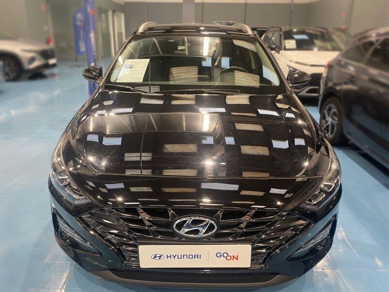 Usado Hyundai i30 Style 120 HP (88 kW) 2023 Preto Carrinha
