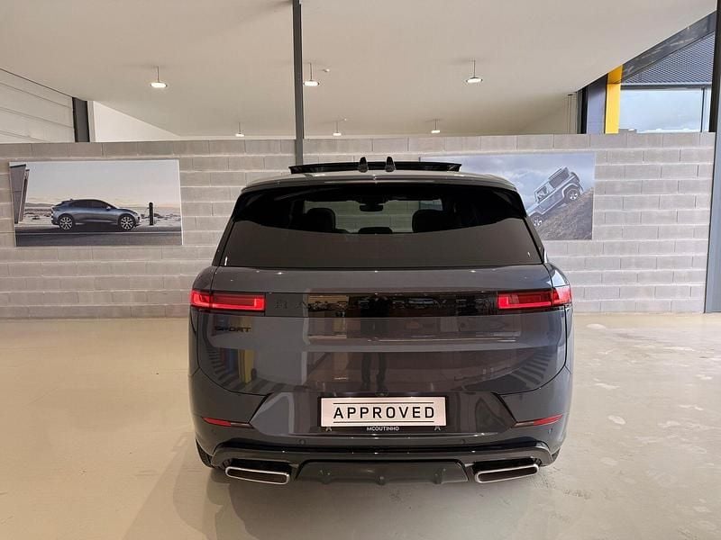 Usado Land Rover Range Rover SE Dynamic 400 HP (294 kW) 2025 Azul SUV