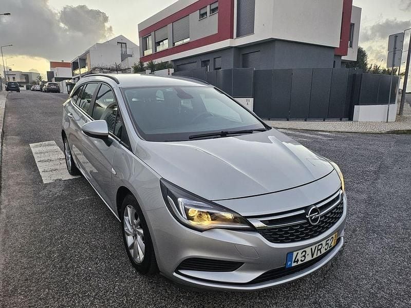 Usado 2018 Opel Astra Sedan | € 7.600 (Preço justo) - Imagem 1/4