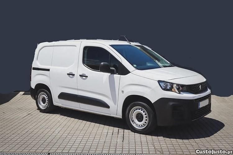 Branco Usado 2022 Peugeot E-Partner Monovolume | € 19.990 - Imagem 1/1