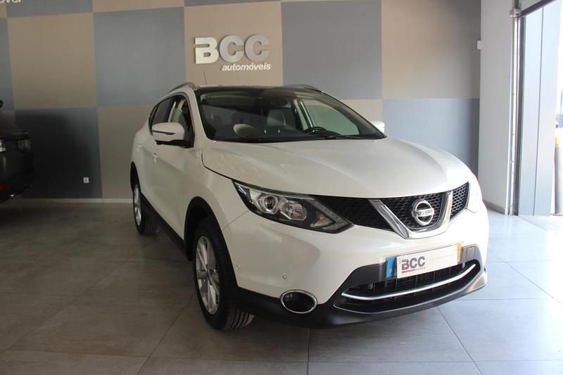 Branco Usado 2014 Nissan Qashqai Tekna SUV | € 12.990 (Preço justo) - Imagem 1/4