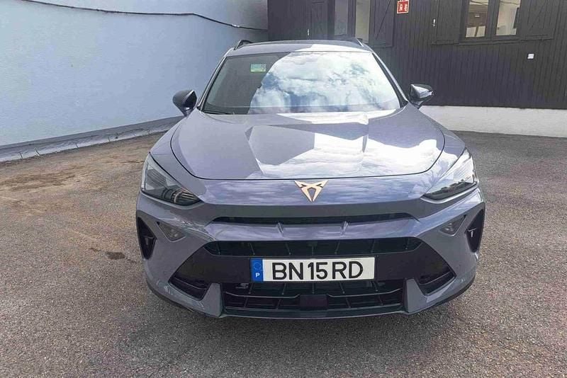 Cinzento Usado 2024 Cupra Formentor SUV | € 36.490 - Imagem 1/4