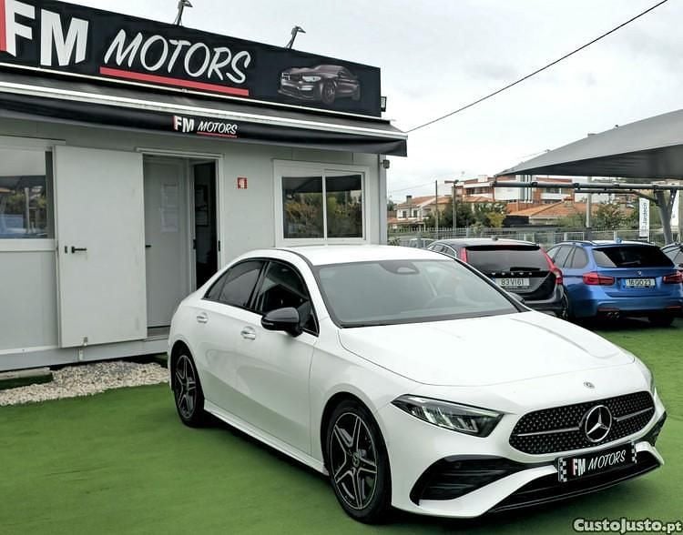 Branco Usado 2023 Mercedes A200 AMG line Sedan | € 35.990 (Caro) - Imagem 1/1