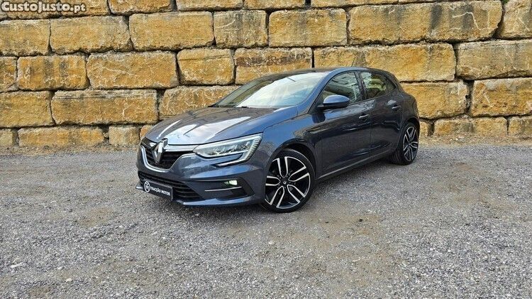 Usado Renault Mégane IV Intens 115 HP (84 kW) 2022 Cinza Citadino