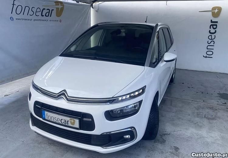 Branco Usado 2019 Citroën C4 Feel Monovolume | € 12.500 (Bom preço) - Imagem 1/1