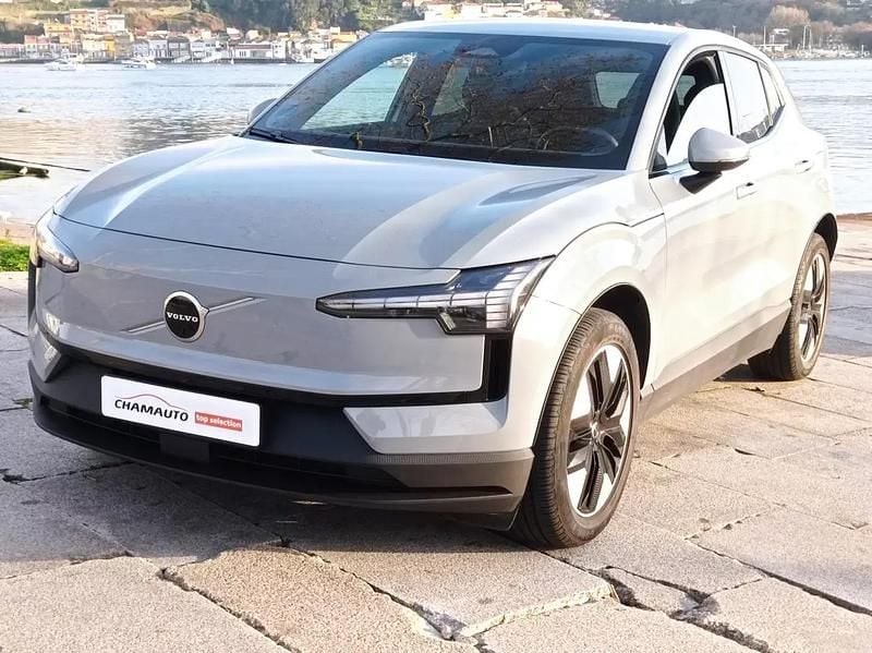 Cinza Usado 2024 Volvo EX30 Core SUV | € 32.900 (Super Preço) - Imagem 1/4