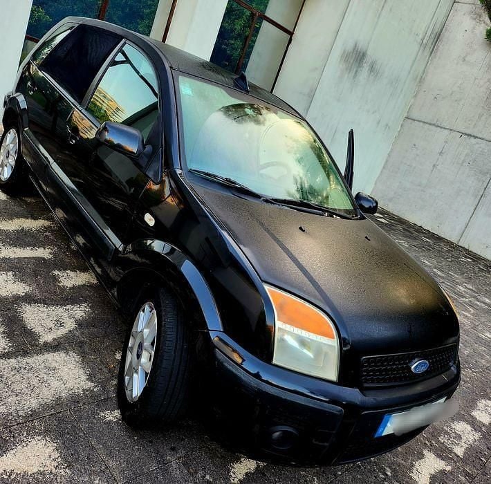 Usado 2007 Ford Fusion Sedan | € 3.700 - Imagem 1/4