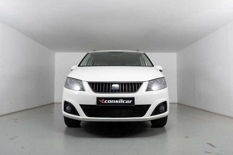 Usado Seat Alhambra Reference 140 HP (102 kW) 2015 Branco Monovolume