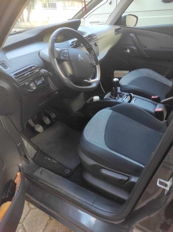 Cinzento Usado 2018 Citroën C4 Picasso Monovolume | € 13.450 (Super Preço) - Imagem 1/4