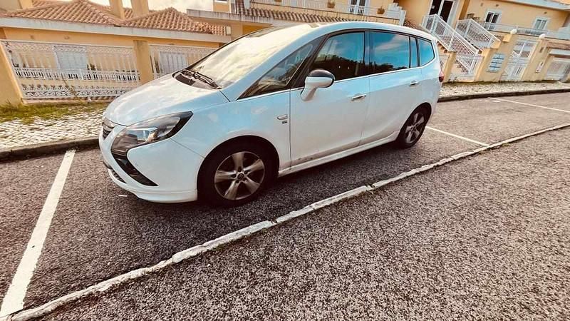 Usado Opel Zafira 165 HP (121 kW) 2013 Branco Monovolume