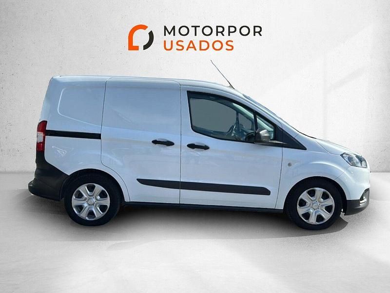 Usado Ford Courier Trend 100 HP (73 kW) 2023 Branco Monovolume