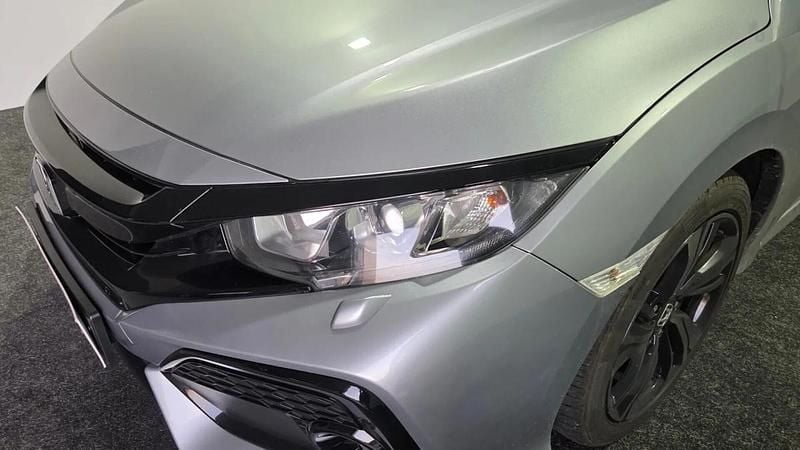 Usado Honda Civic 126 HP (92 kW) 2019 Cinzento