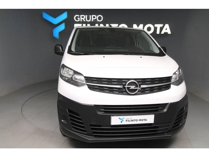 Branco Usado 2024 Opel Vivaro-e Combi Van | € 28.990 (Bom preço) - Imagem 1/4