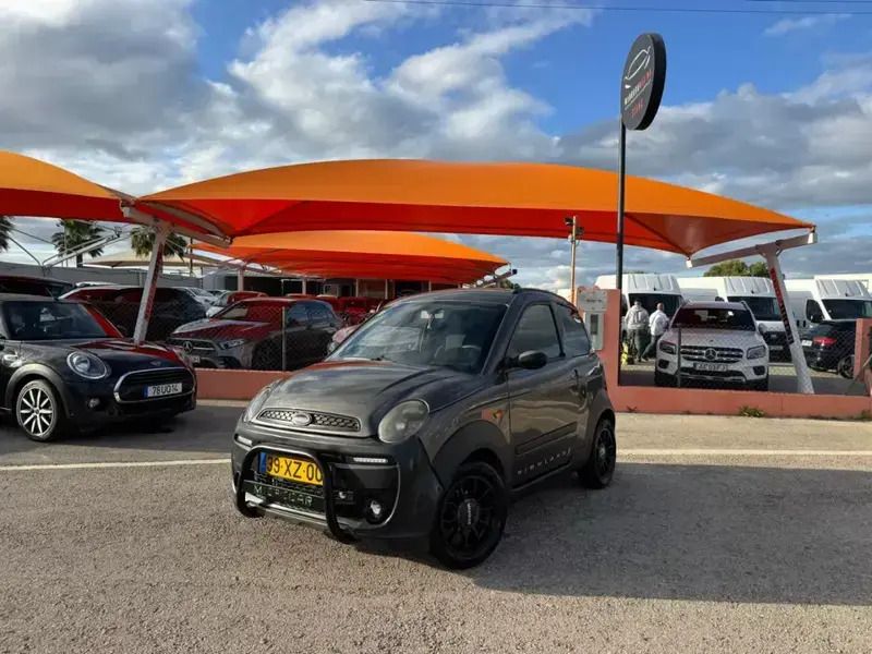 Castanho Usado 2019 Microcar M.Go Citadino | € 8.950 - Imagem 1/4