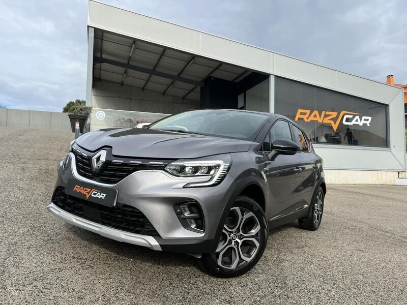 Cinzento Usado 2022 Renault Captur SUV | € 19.950 (Preço justo) - Imagem 1/4