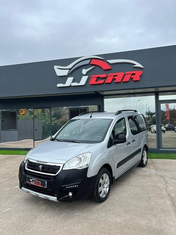 Cinza Usado 2018 Peugeot Partner Premium Van | € 15.850 (Caro) - Imagem 1/4