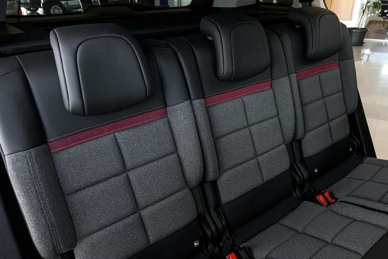 Cinzento Usado 2022 Citroën C3 Feel Citadino | € 14.500 (Preço justo) - Imagem 1/2