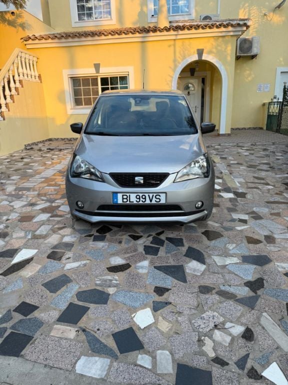 Cinzento Usado 2019 Seat Mii Ecomotive Citadino | € 11.900 (Caro) - Imagem 1/4